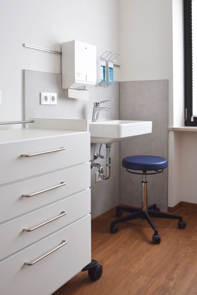 Behandlungszimmer Sprechzimmer